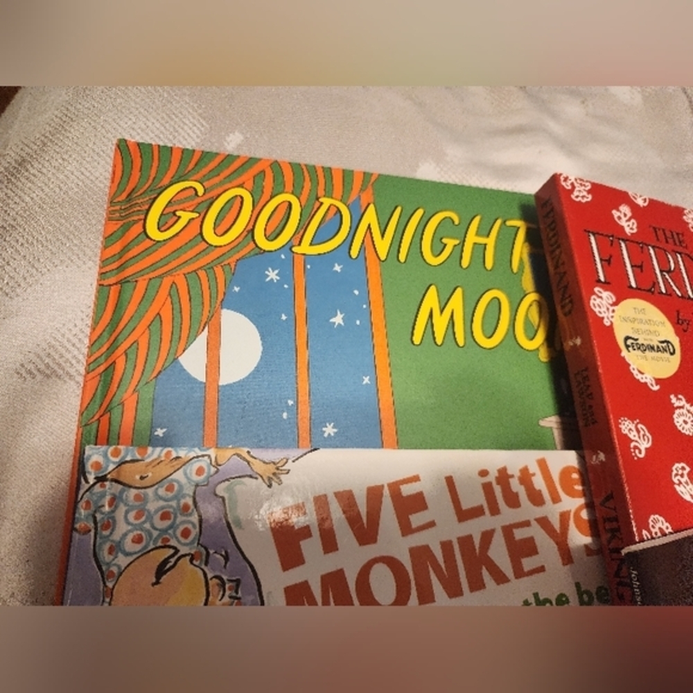 Kids Classic Must Have In Library Books! Six! Goodnight Moon, 5 Monkeys & More! - Picture 7 of 7